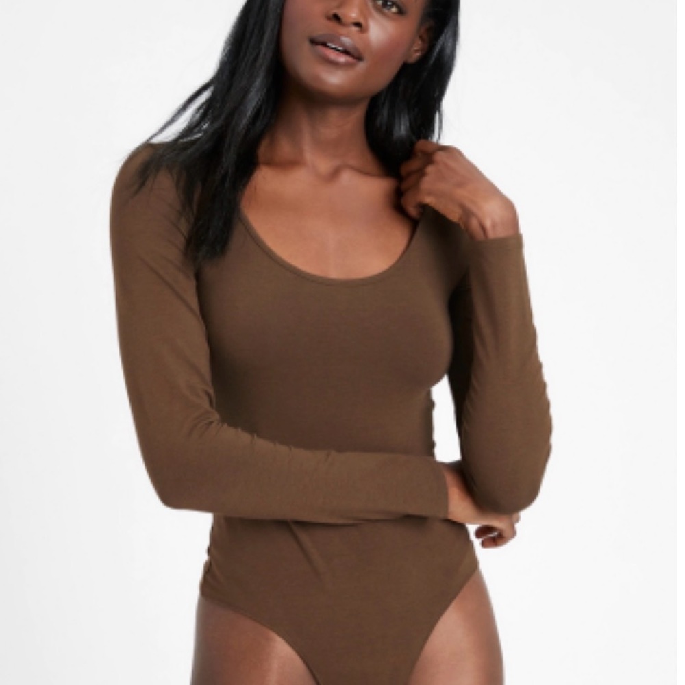 Banana Republic Scoop Neck Long Sleeve Bodysuit